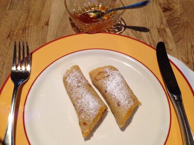 Palatschinken mit Honig