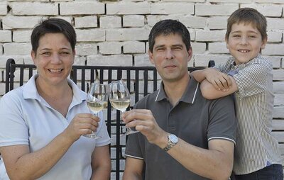 Simone Schuckert & Weingut Heger