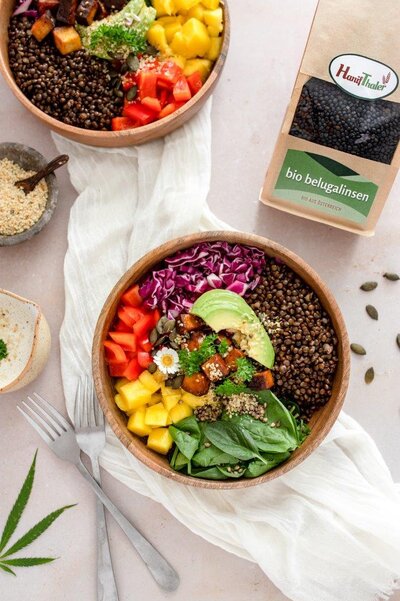 Hanfland Poke Bowl mit Bio-Belugalinsen