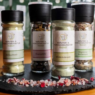 Kräuter- und Blütensalz