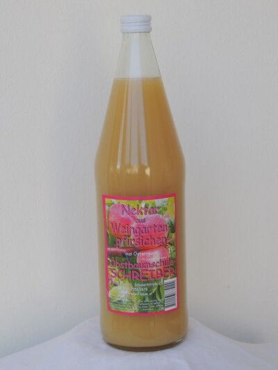 Weingartenpfirsichnektar
