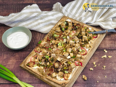 Veganer Flammkuchen mit Miso-Gemüse