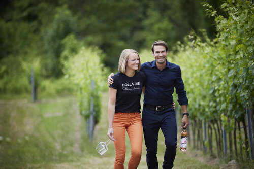 Gemeinsam mit seiner Frau Birgit führt Philipp Schmidt das Weingut in dritter Generation